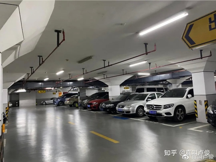 “我這輩子沒(méi)見(jiàn)過(guò)這么好的車庫(kù)?！?></a></p>
            <h3 class=